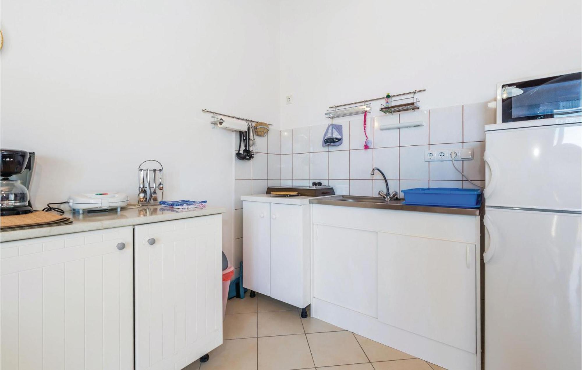 Nice Apartment In Rab With Kitchen Barbat na Rabu Εξωτερικό φωτογραφία