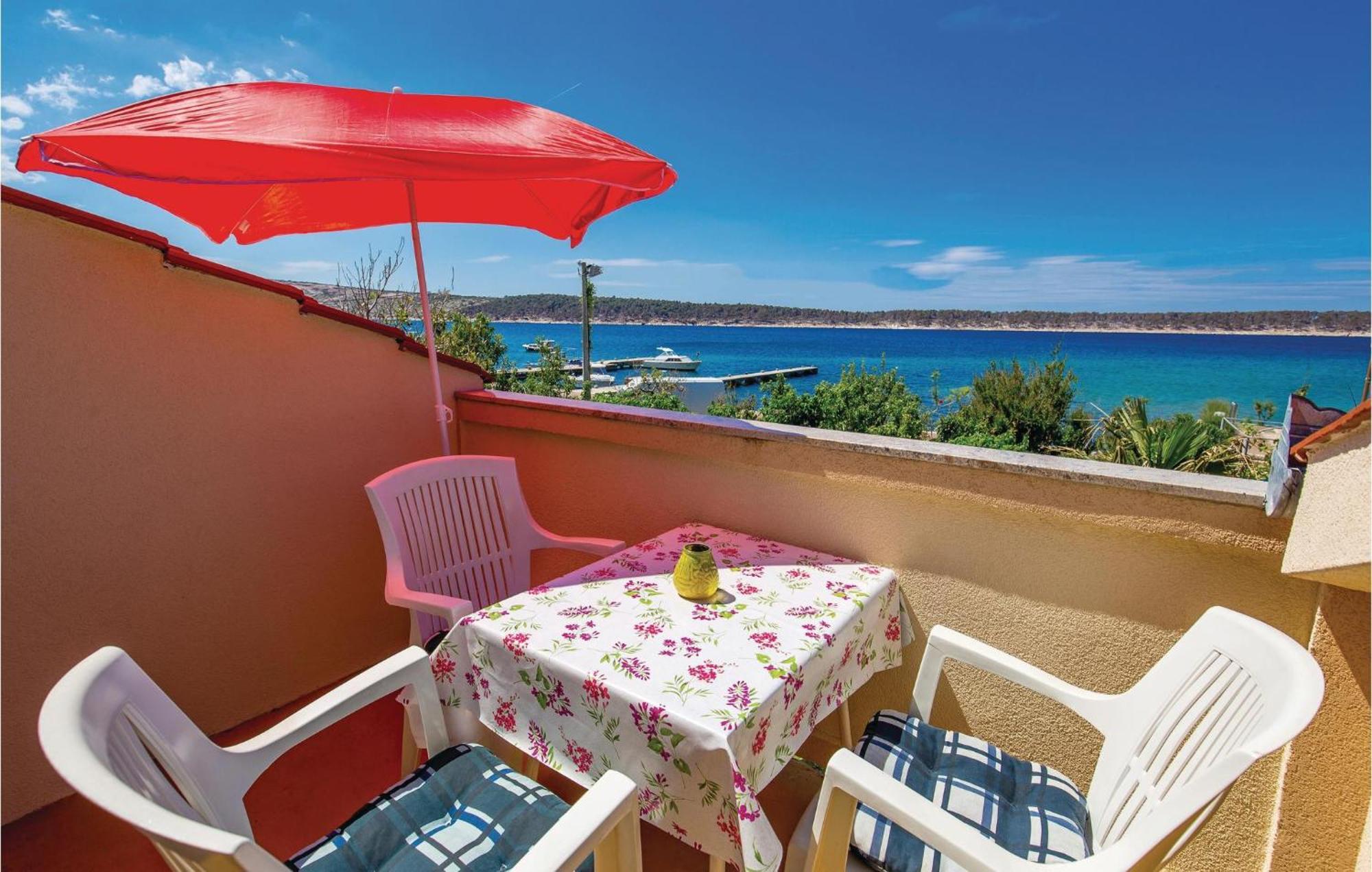 Nice Apartment In Rab With Kitchen Barbat na Rabu Εξωτερικό φωτογραφία